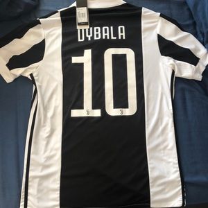 Paulo Dybala Juventus jersey